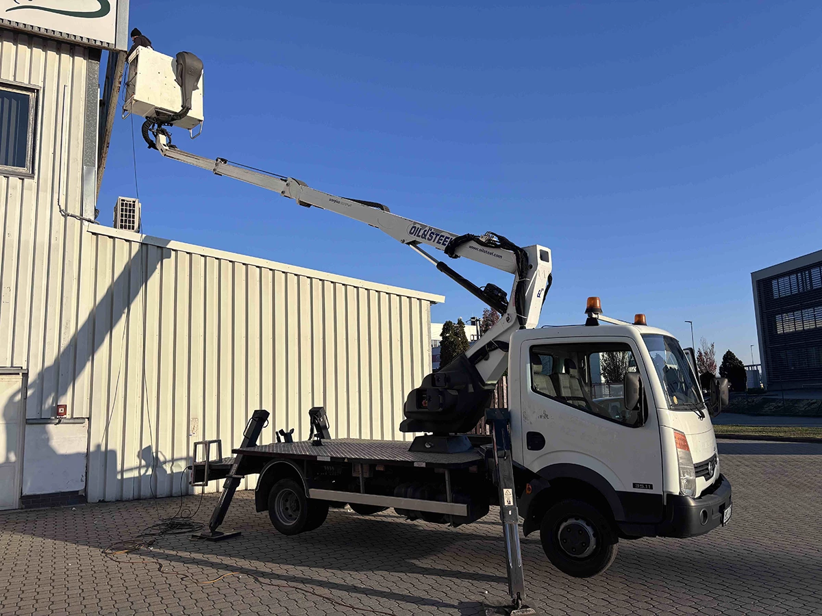 Pronájem vysokozdvižné plošiny