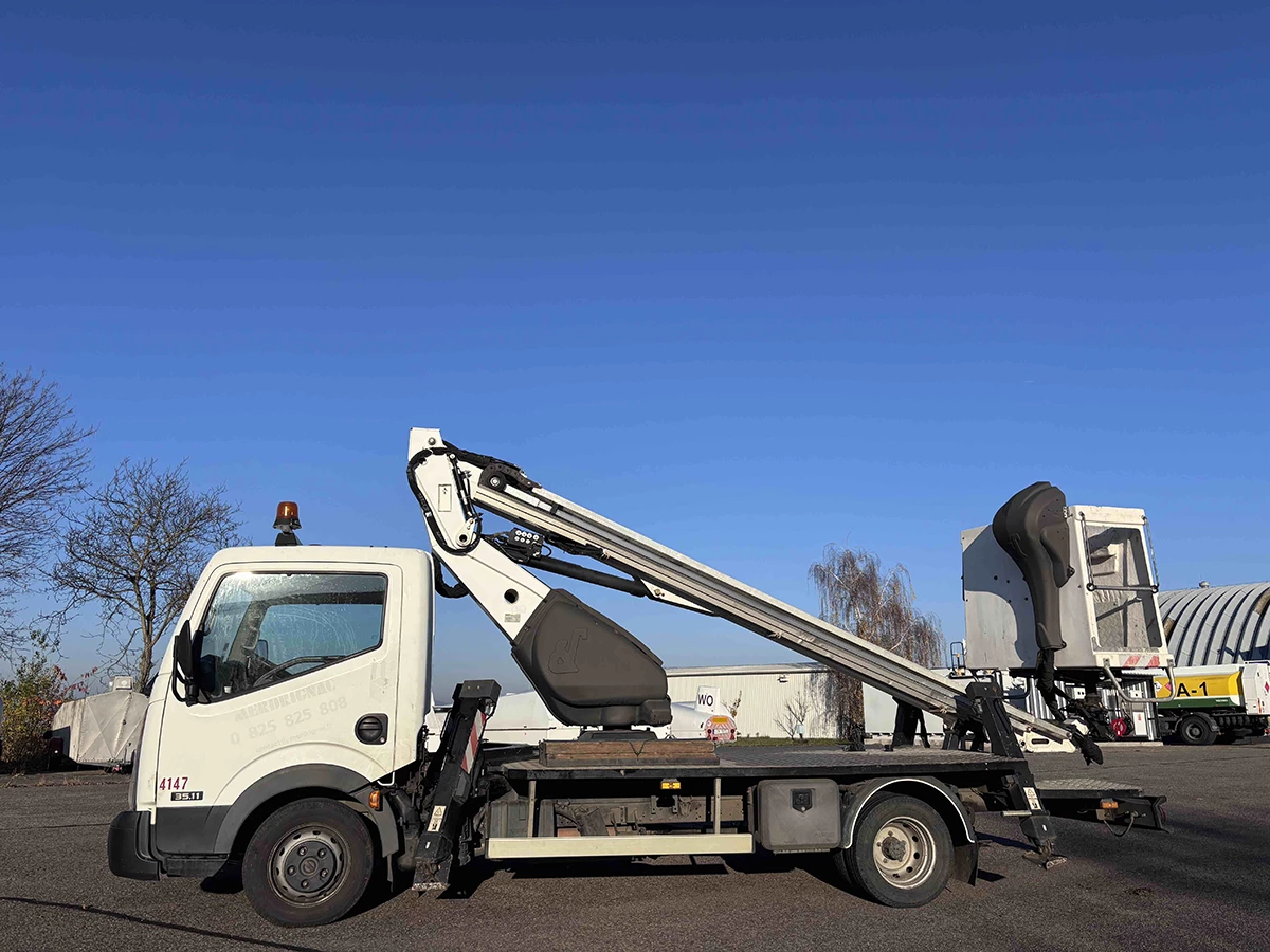 Pronájem vysokozdvižné plošiny